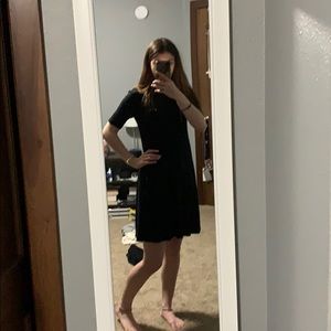 black flowy tee-shirt dress